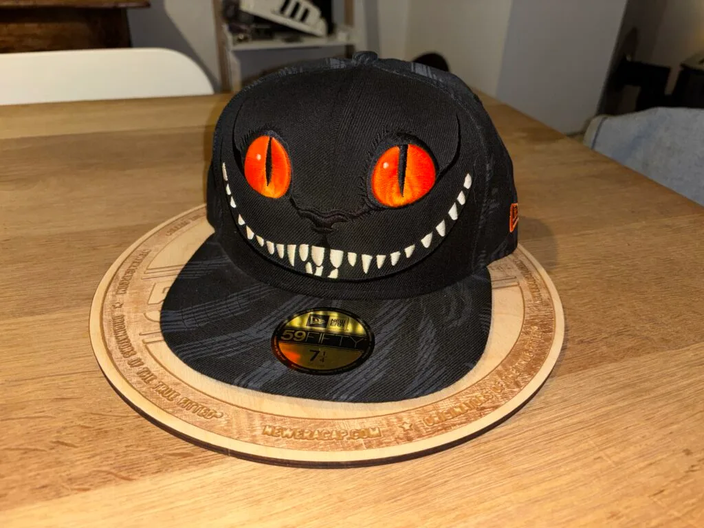 Disney – Alice in wonderland – Cheshire Cat orange Eyes – Manystyles