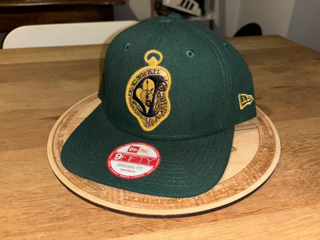 Disney – Alice in wonderland Through the Looking-Glass – O’Clock