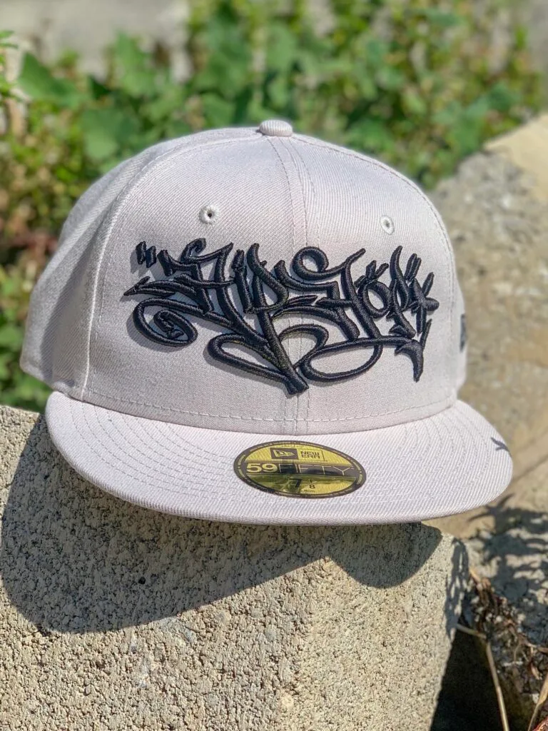 Hip-Hop graffiti – Custom By FrenchFitteds